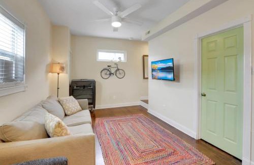 West Columbus House | The City Cottage - Unique and Cozy