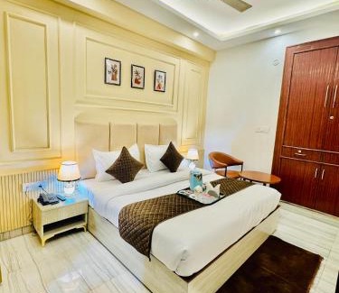 Aerocity Hotel | The Classic Crowne at Delhi Airport