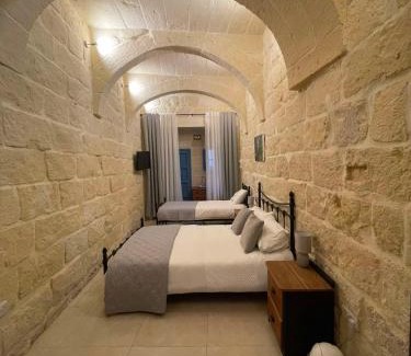 Ggantija Bed & Breakfast | The Cloisters Bed And Breakfast