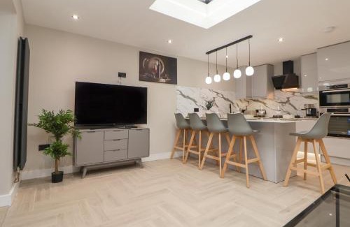 Chester House | The Cloud House Upton by Chester