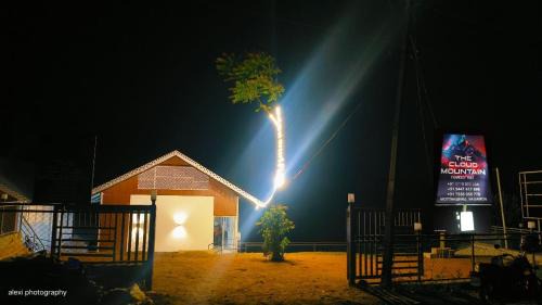 Elappara Villa | The Cloud Mountain Tourist Villa