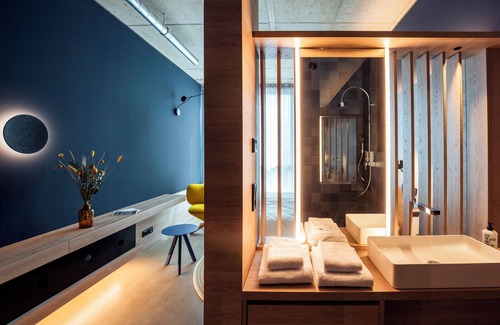 Nippes Hotel | THE CLOUTH