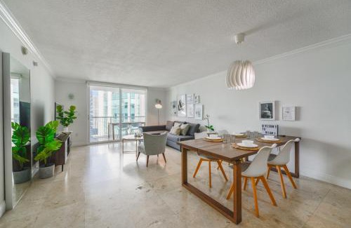 Brickell Apartment | The Club at Brickell Bay by Palermo Home Miami
