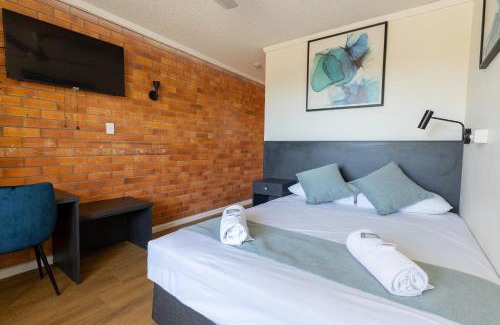 Gladstone Hotel | The Club Hotel