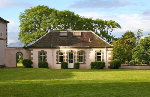 Rothesay Cottage | The Coach House at Stewart Hall