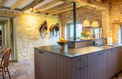 Priors Marston Cottage | The Coach House at Holy Well - sleeps 6 guests in 3 bedrooms