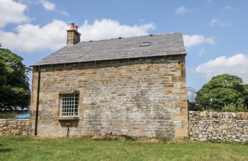 Cauldon Low House | The Coach House at Mayfurlong Farm
