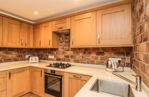 Arnside House | THE COACH HOUSE, family friendly, with a garden in Arnside