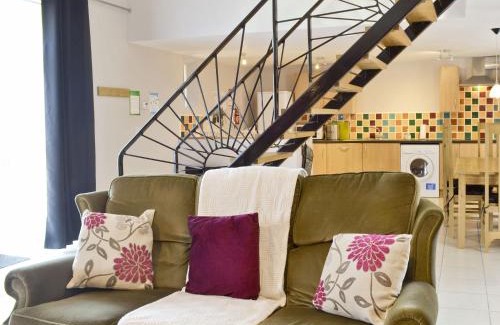 Aberaeron House | The Coach House - Or4
