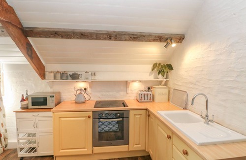 Merrion Cottage | THE COACH HOUSE, pet friendly, with a garden in Pembroke