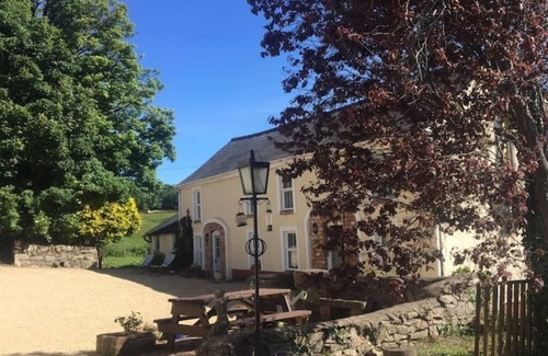 Barranisky Cottage | The Coach House - Terraced Cottage for 4 in the heart of Wicklow!