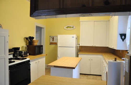 Aransas Pass House | The Coast House is Available now for rental. Contact us today!