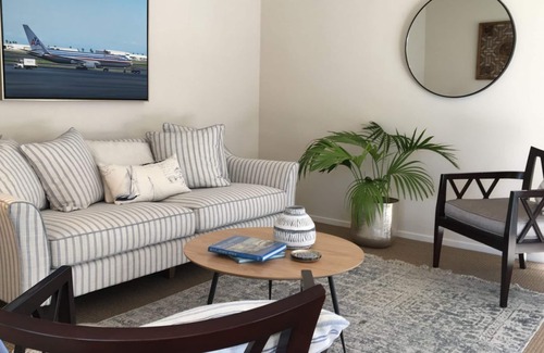 New Plymouth Cottage | THE COASTAL COTTAGE CENTRAL CITY LOCATION