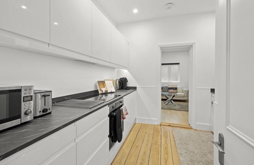 Brighton Apartment | The Coastal Den | By My Getaways