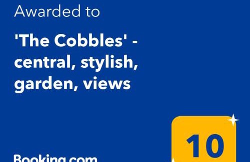 Skipton House | 'The Cobbles' - central, stylish, garden, views