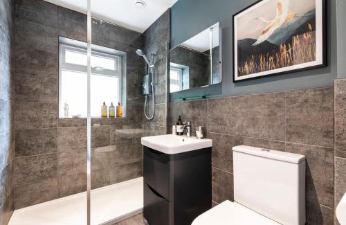 Skipton House | 'The Cobbles' - central, stylish, garden, views