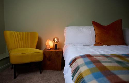 Wimborne Saint Giles Bed & Breakfast | The Cockerel