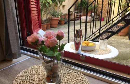 Chios Apartment | The Cocktail House- In the heart of the Island