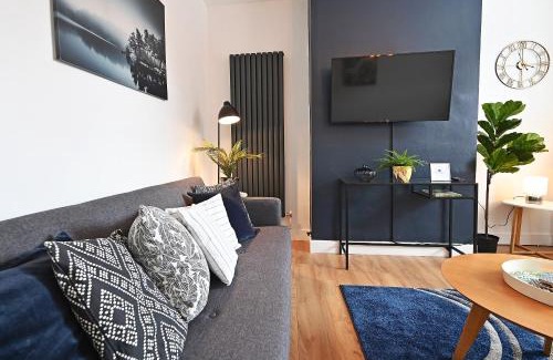 City Centre House | The Coffee Pot Cottage in Town Centre FREE Parking