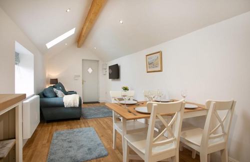 Stanton on the Wolds House | The Coffin Maker's Cottage, Bunny