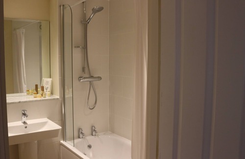 Colesbourne Hotel | The Colesbourne Inn