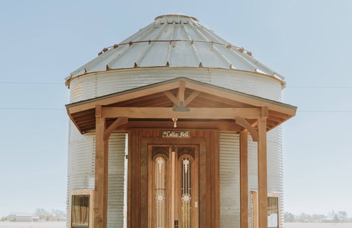 Lubbock Cottage | The Collie Bell - Standard One Room Silo