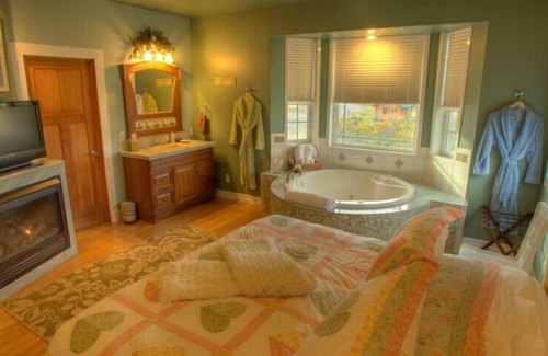 Ocean Shores House | The Collins Inn and Seaside Cottages - Adults Only