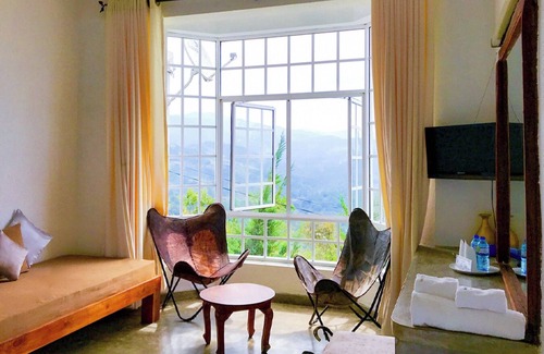 Doluwa Bed & Breakfast | The Colonial Crest