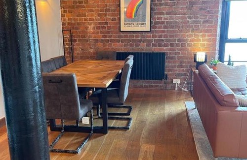 The Docks Apartment | The Colonnades Albert Dock