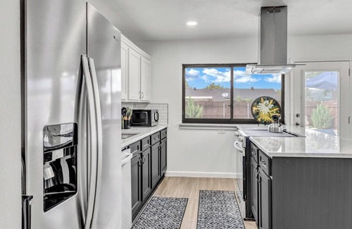 The Colony House | The Colony Getaway,Pool,Pet-Friendly,Games & Fun