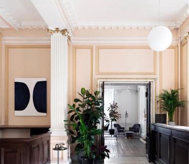 Bayswater Hotel | The Columbia