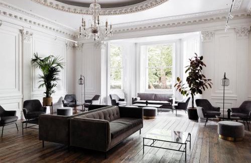 Bayswater Hotel | The Columbia
