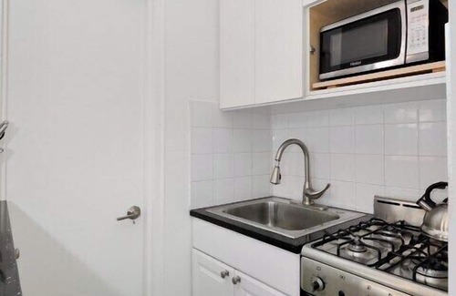 Upper West Side Apartment | The Columbus IV Vibe 8627