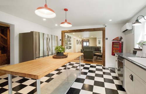 Cotter Hotel | The Commercial Hotel