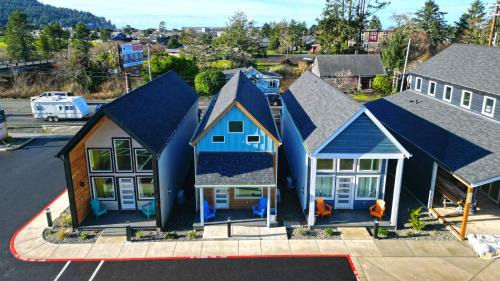 Seaside Villa | The Commons - Urban Coastal Lodging