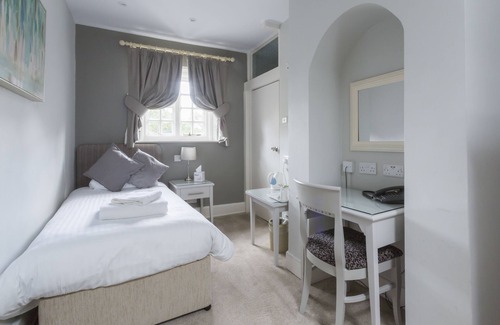 Kennington Hotel | The Conningbrook Hotel