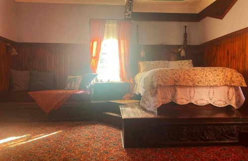 Candelo House | The Convent Retreat