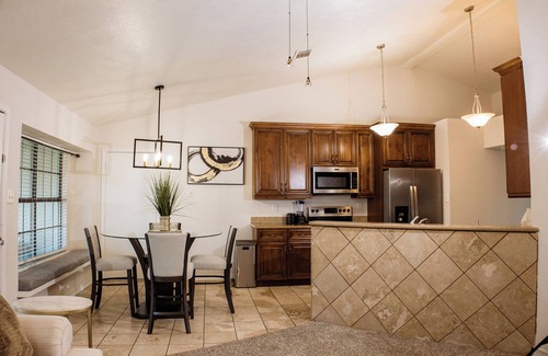 Garland House | "The Cooper Nest" Home Away from Home!