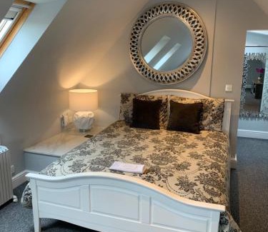 Warkworth House | The Coquet Apartment - short stroll to Warkworth Castle and Hermitage