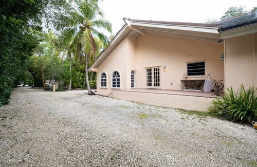 Key Largo House | The Coral House - Bayside Retreat for 6-10+ guests