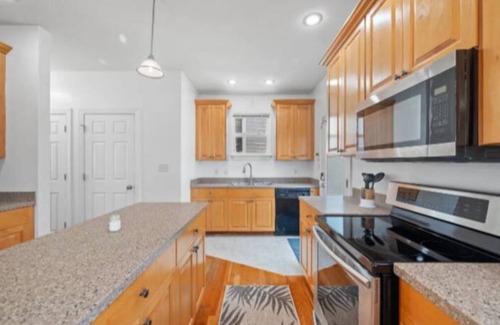 Willoughby Spit House | The Coral Retreat* 3BR Beach Home King Bed Balcony