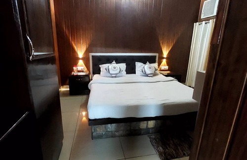 Ramnagar Hotel | The Corbett Jungle