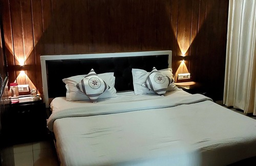 Ramnagar Hotel | The Corbett Jungle