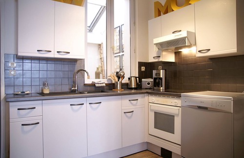 Centre Sud Apartment | The Cordeliers/Duplex for 4/Hyper Center!