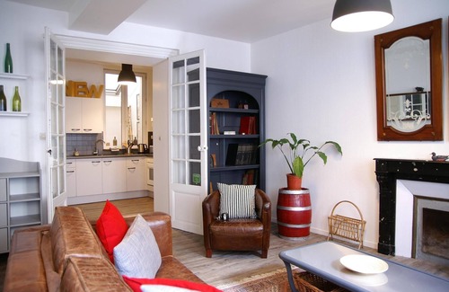 Centre Sud Apartment | The Cordeliers/Duplex for 4/Hyper Center!