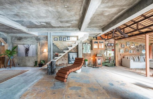 Batu Bolong Hotel | The Corduroy Hotel