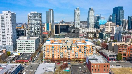 Belltown Apartment | The Corner Nest at Belltown