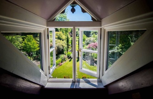 Laugharne House | The Cors Country House, As featured in the BBC DRAMA KEEPING FAITH!