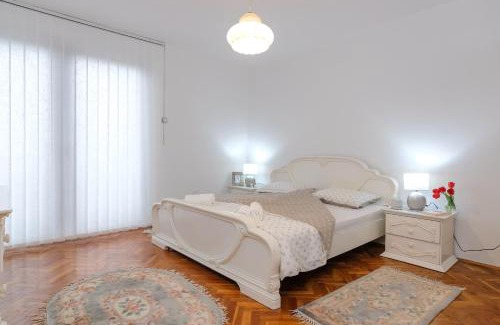 Visoko House | The Cosmic Gate Apartments