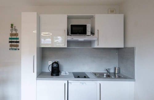 Cuire Apartment | The Coste - Cosy modern apartment in Caluire